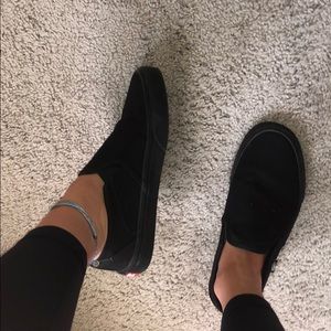 Black Vans Slip On